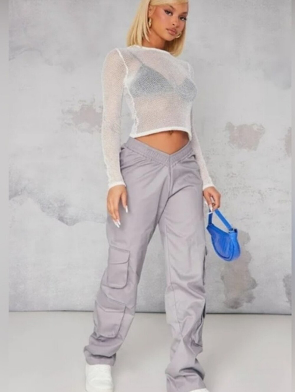 NWT PrettyLittleThing Grey Low Rise V-Hem Cargo Pants NWT US 4